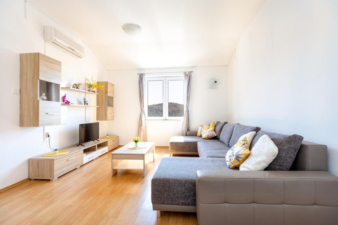 Apartments Villa Maja Rogoznica  Kültér fotó