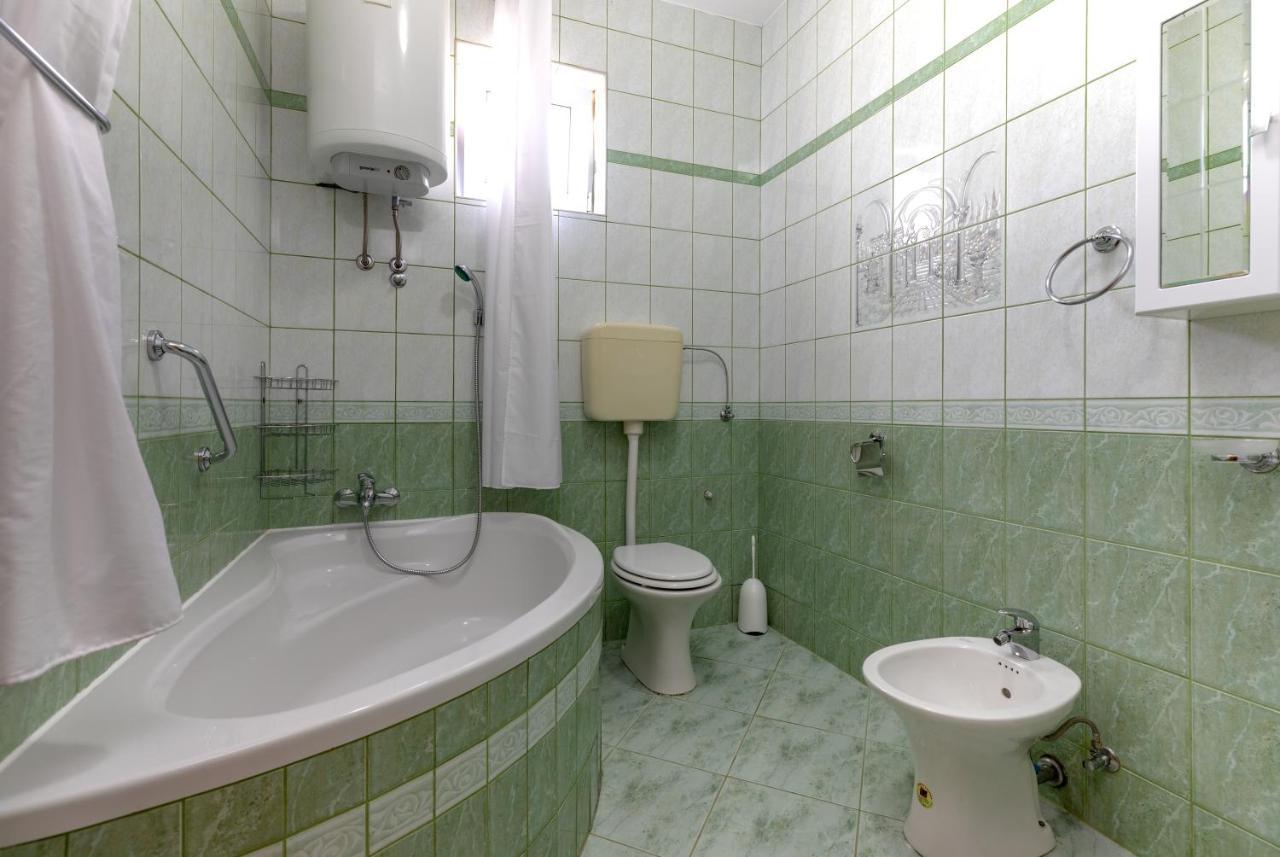 Apartments Villa Maja Rogoznica  Kültér fotó