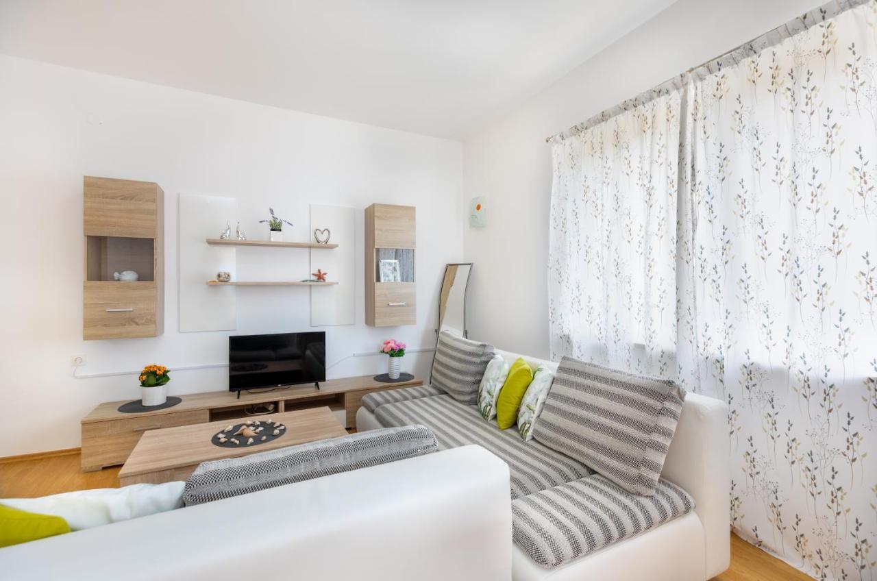 Apartments Villa Maja Rogoznica  Kültér fotó
