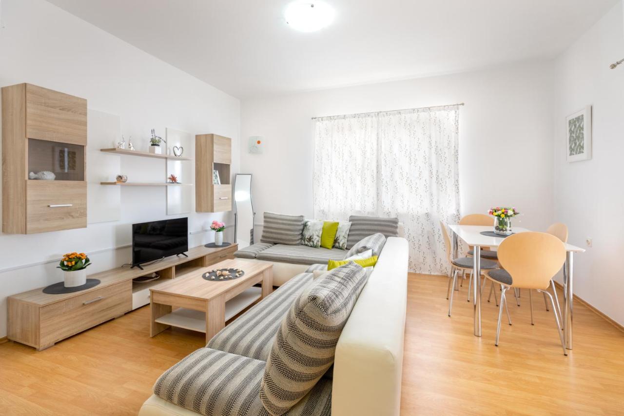 Apartments Villa Maja Rogoznica  Kültér fotó