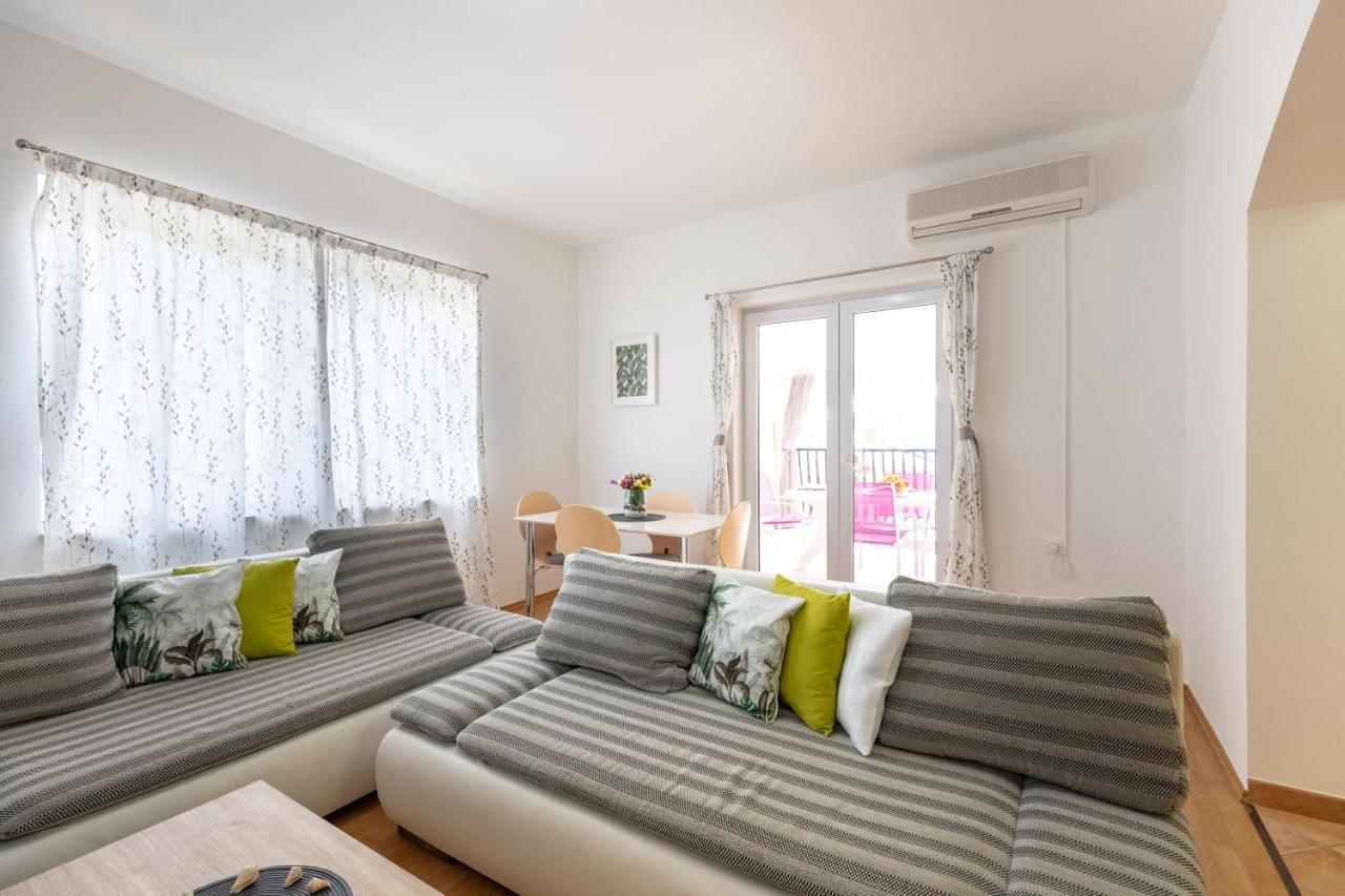 Apartments Villa Maja Rogoznica  Kültér fotó