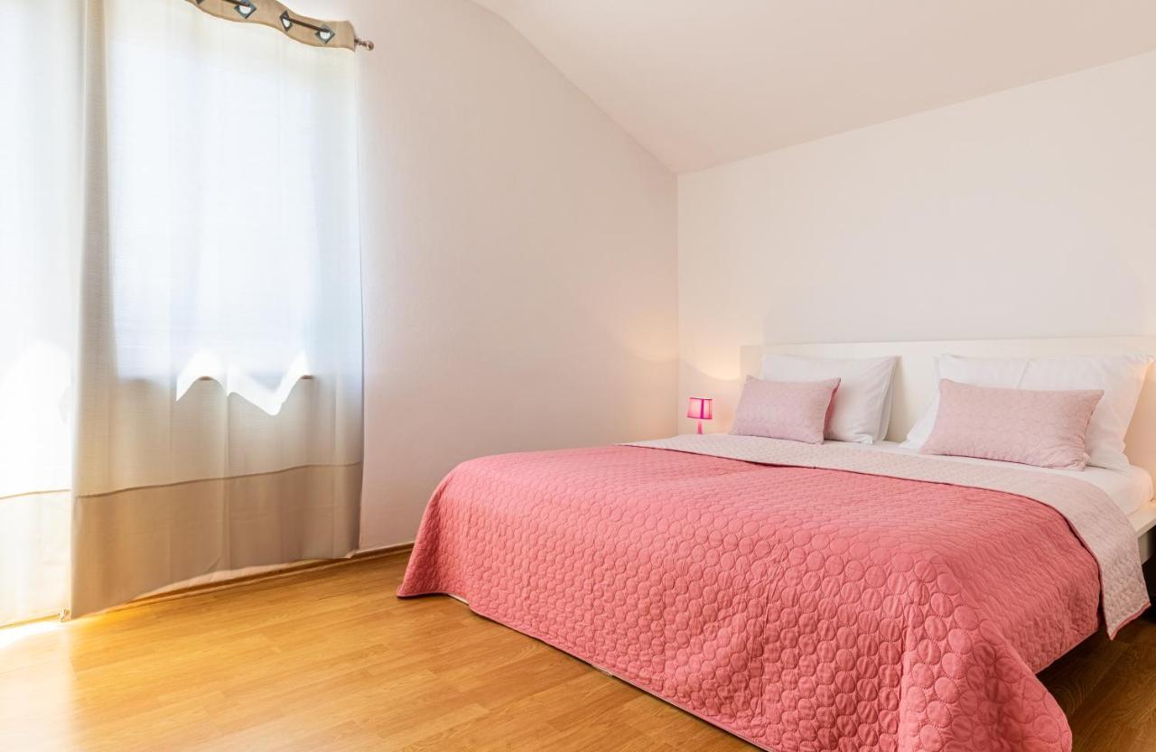 Apartments Villa Maja Rogoznica  Kültér fotó